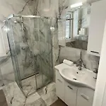 公寓 Moste - Modern With Pool, Ev Station & Free Parking *