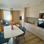 Moste - Modern With Pool, Ev Station & Free Parking