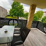 公寓 Moste - Modern With Pool, Ev Station & Free Parking *