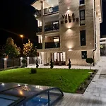 Apartamento Moste - Modern With Pool, Ev Station & Free Parking