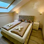 Moste - Modern With Pool, Ev Station & Free Parking * Liubliana