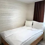 Apartment Moste - Modern With Pool, Ev Station & Free Parking *