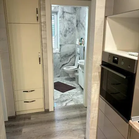 Moste - Modern With Pool, Ev Station & Free Parking דירה