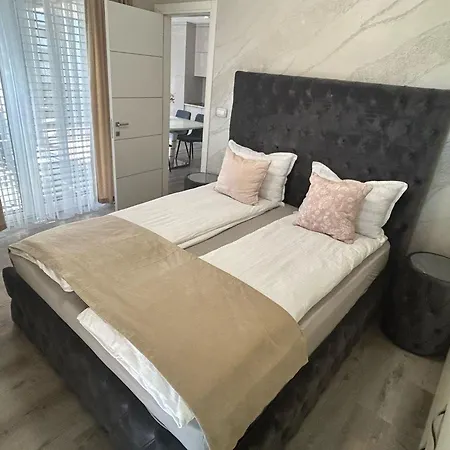 Apartman Moste - Modern With Pool, Ev Station & Free Parking *