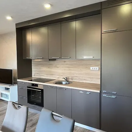 Moste - Modern With Pool, Ev Station & Free Parking * Liubliana