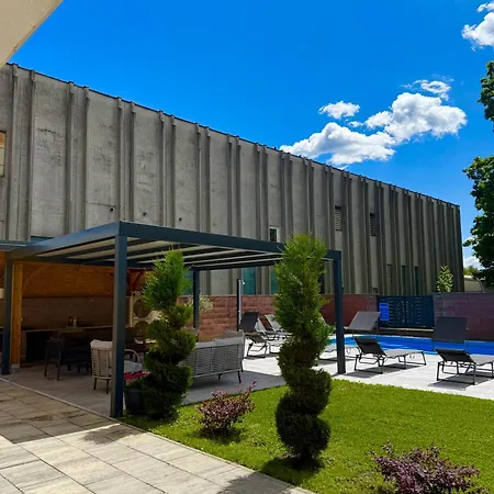 Moste - Modern With Pool, Ev Station & Free Parking Apartment *