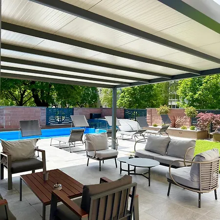 Moste - Modern With Pool, Ev Station & Free Parking Apartment *