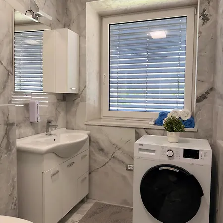 Moste - Modern With Pool, Ev Station & Free Parking Apartment Laibach