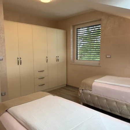 Moste - Modern With Pool, Ev Station & Free Parking Apartment Laibach