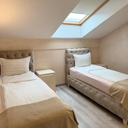 Moste - Modern With Pool, Ev Station & Free Parking Apartment Laibach