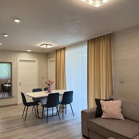 Moste - Modern With Pool, Ev Station & Free Parking Apartment Laibach