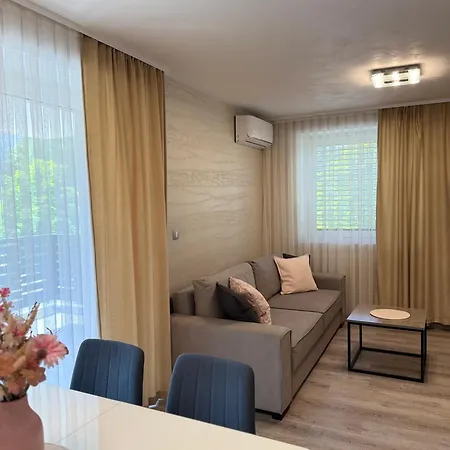 Moste - Modern With Pool, Ev Station & Free Parking *