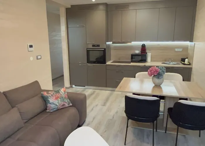 Moste - Modern With Pool, Ev Station & Free Parking