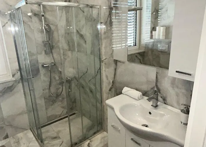 Apartma Moste - Modern With Pool, Ev Station & Free Parking *