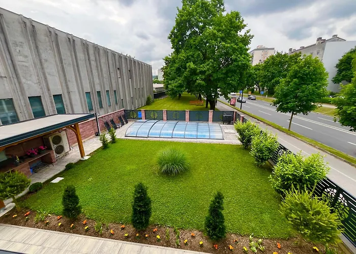 Moste - Modern With Pool, Ev Station & Free Parking *