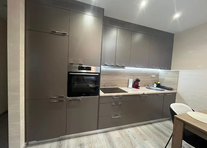 Moste - Modern With Pool, Ev Station & Free Parking