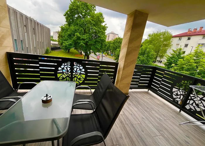 Apartment Moste - Modern With Pool, Ev Station & Free Parking *