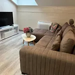 Moste - Modern With Pool, Ev Station & Free Parking Daire *