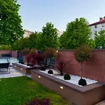 Moste - Modern With Pool, Ev Station & Free Parking * Lublaň