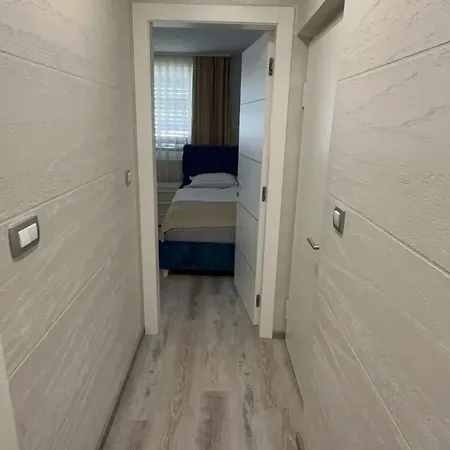 Moste - Modern With Pool, Ev Station & Free Parking Apartmán *