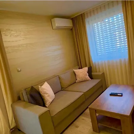 Apartman Moste - Modern With Pool, Ev Station & Free Parking *