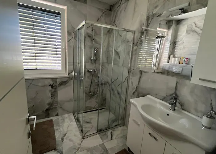 شقة Moste - Modern With Pool, Ev Station & Free Parking *