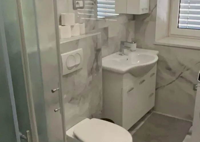 Moste - Modern With Pool, Ev Station & Free Parking *