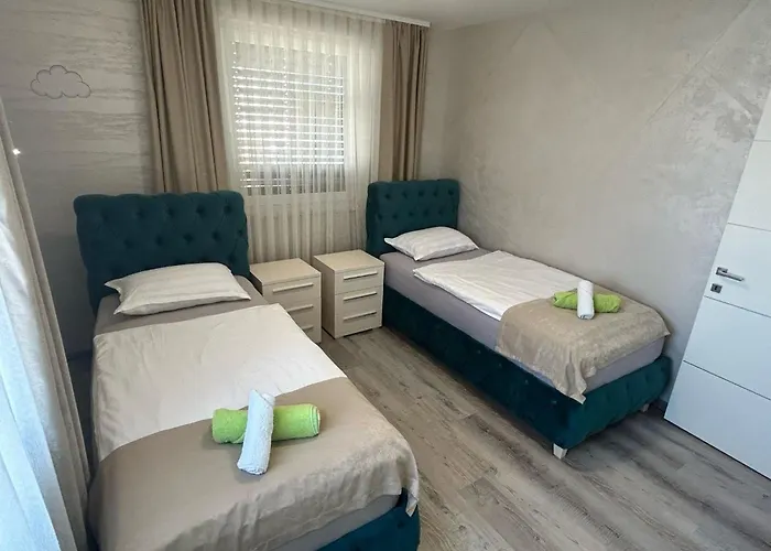 Moste - Modern With Pool, Ev Station & Free Parking شقة