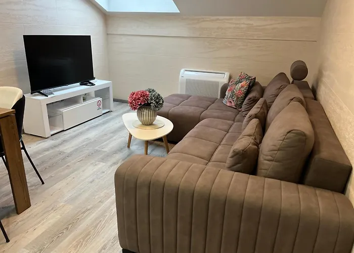 Moste - Modern With Pool, Ev Station & Free Parking شقة *