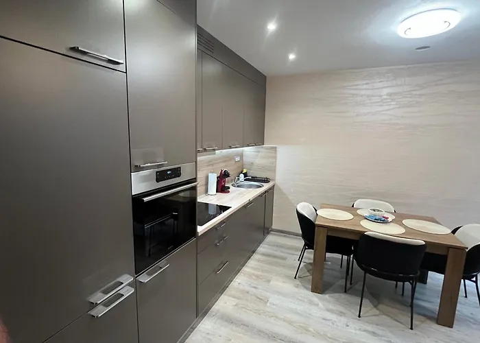 Moste - Modern With Pool, Ev Station & Free Parking ليوبليانا